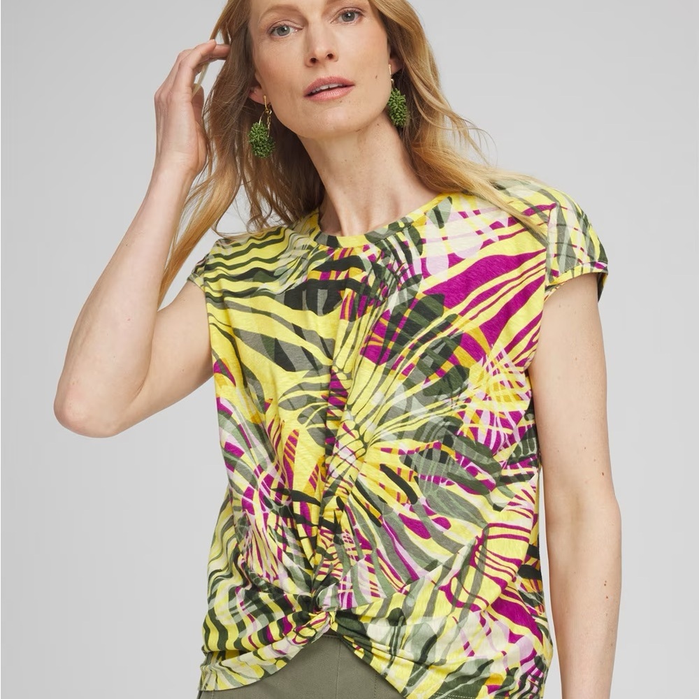 NWT Chico’s Palms Inverted Knot Front Tee.